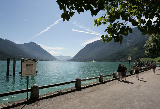 Der Achensee in Pertisau in Tirol Der Achensee in Pertisau in Tirol