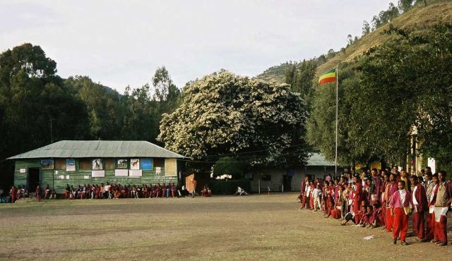 Grundschule in Weldiya - Menschen unterwegs in Äthiopien