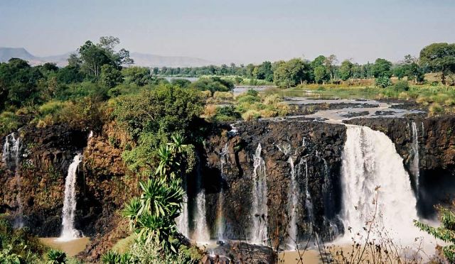 Blue Nile Falls, die Wasserfälle des Blauen Nil bei Bahir Dar in Äthiopien - Tis Issat Blue Nile Falls, die Wasserfälle des Blauen Nil bei Bahir Dar in Äthiopien - Tis Issat