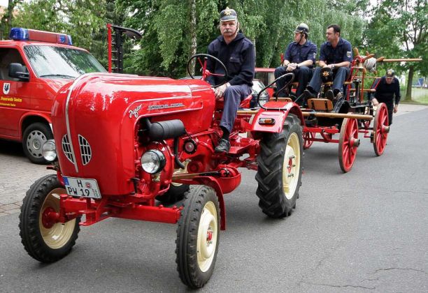 Porsche Diesel Junior 4 Ackerschlepper - luftgekühlter 1-Zylinder-Dieselmotor mit 14 PS, Baujahr 1958 Porsche Diesel Junior 4 Ackerschlepper - luftgekühlter 1-Zylinder-Dieselmotor mit 14 PS, Baujahr 1958