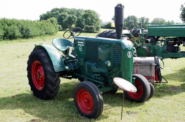 Bollnder-Munktell 10 - Zweizylinder-Glühkopfmotor 23 PS, ab 1947 Bollnder-Munktell 10 - Zweizylinder-Glühkopfmotor 23 PS, ab 1947