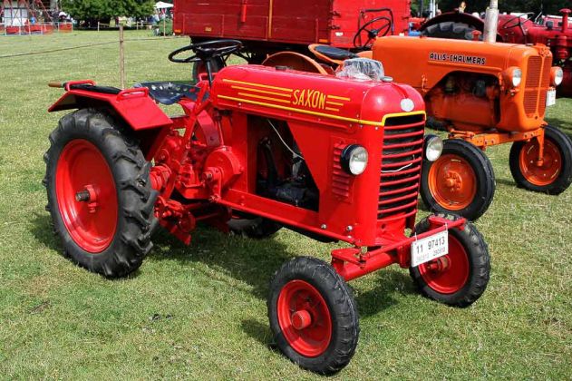Ackerschlepper Oldtimer - Saxon Ackerschlepper Ackerschlepper Oldtimer - Saxon Ackerschlepper