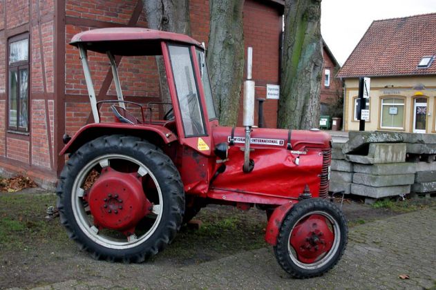 Ackerschlepper Oldtimer - Mc Cormick International Ackerschlepper Ackerschlepper Oldtimer - Mc Cormick International Ackerschlepper