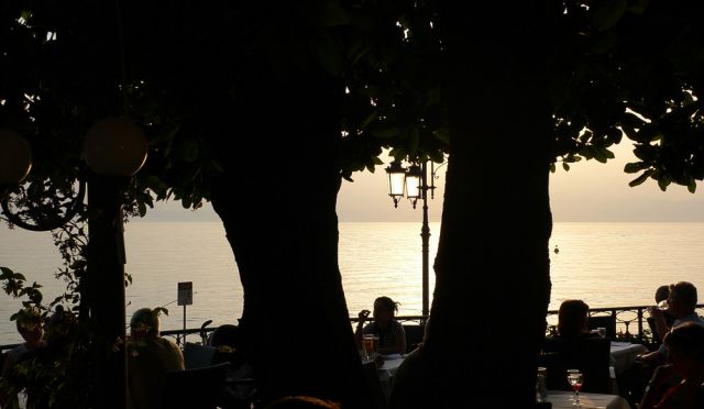 Lazise am Gardasee - Cafè Restaurant Classique an der Uferpromenade Lungolago Marconi Lazise am Gardasee - Cafè Restaurant Classique an der Uferpromenade Lungolago Marconi