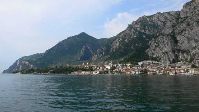 Limone sul Garda, Ansicht von der Seeseite - Gardasee