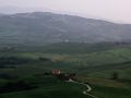Urlaub in der Toskana - Pienza, Pienza - Aussicht von der südlichen Stadtmauer auf das Orcia-Tal