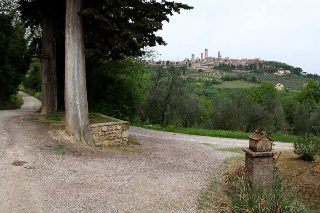 San Gimignano, die Via Vecchia per Poggibonsi San Gimignano, die Via Vecchia per Poggibonsi