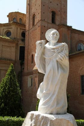 Das Kloster Abbazia di Monte Oliveto Maggiore in der Crete Senesi zwischen Asciano und Pienza Das Kloster Abbazia di Monte Oliveto Maggiore in der Crete Senesi zwischen Asciano und Pienza