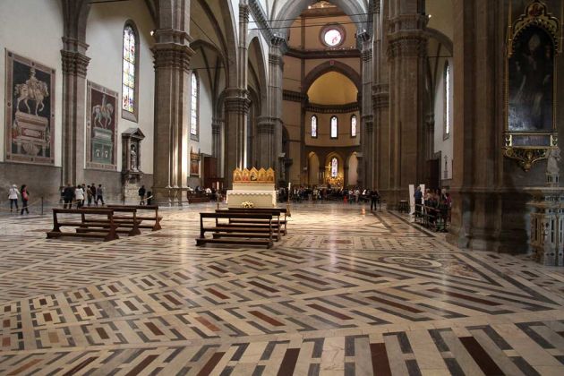 Kathedrale Santa Maria del Fiore, Florenz - Innenansicht des Florentiner Domes Kathedrale Santa Maria del Fiore, Florenz - Innenansicht des Florentiner Domes