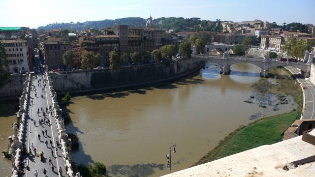 Engelsbrücke, Tiber und die Ponte Vittorio Emanuele II von oben - Rom Engelsbrücke, Tiber und die Ponte Vittorio Emanuele II von oben - Rom