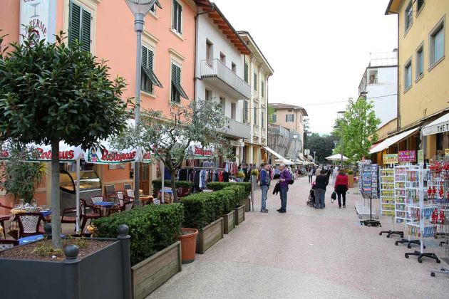 Montecatini Terme - Fussgängerzone Via Pietro Grocco Montecatini Terme - Fussgängerzone Via Pietro Grocco