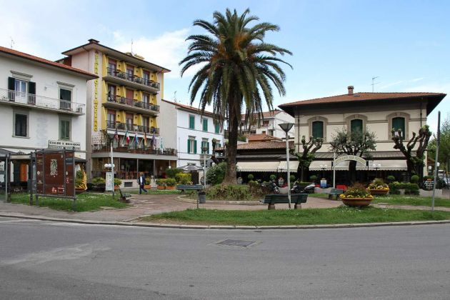 Montecatini Terme - Piazza del Popolo Montecatini Terme - Piazza del Popolo