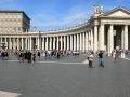 der rechte Säulengang des Petersplatzes in Rom - Piazza San Pedro,Vatikan 