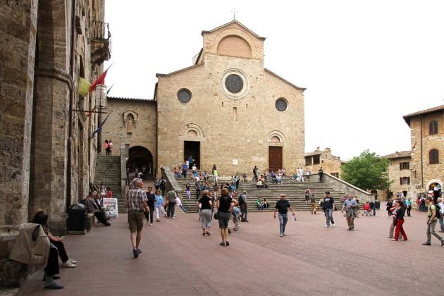 San Gimignano - der Dom an der Piazza del Duomo San Gimignano - der Dom an der Piazza del Duomo