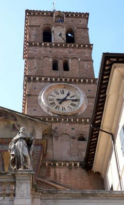 Rom-Trastevere - Turm der Basilika Santa Maria