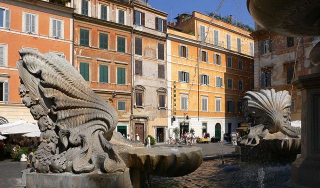 Rom-Trastevere - Fontana di Santa Maria auf der Piazza Santa Maria Rom-Trastevere - Fontana di Santa Maria auf der Piazza Santa Maria