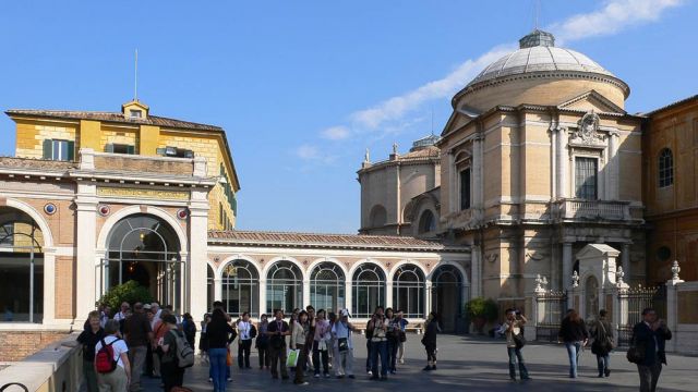 Patio de la Pinacoteca und Atrio de las cuatro cancelas - Vatikanische Museen, Vatikan Patio de la Pinacoteca und Atrio de las cuatro cancelas - Vatikanische Museen, Vatikan