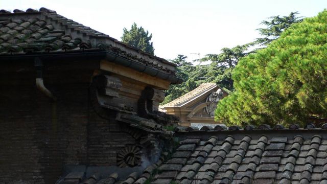 Giardini Vaticani, die Vatikanischen Gärten - Spitzdach des Fontana delle Torri Giardini Vaticani, die Vatikanischen Gärten - Spitzdach des Fontana delle Torri