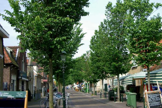 Midsland Terschelling - Fussgängerzone Oosterburen Midsland Terschelling - Fussgängerzone Oosterburen