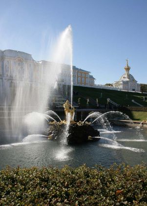 Peterhof bei St. Petersburg, Russland Peterhof bei St. Petersburg, Russland