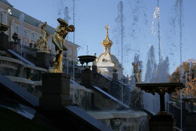 Peterhof bei St. Petersburg, Russland Peterhof bei St. Petersburg, Russland