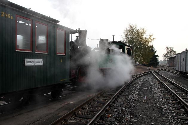 Der Traditionszug der Traditionsbahn Radebeul e. V. - Sächsische IV K Der Traditionszug der Traditionsbahn Radebeul e. V. - Sächsische IV K