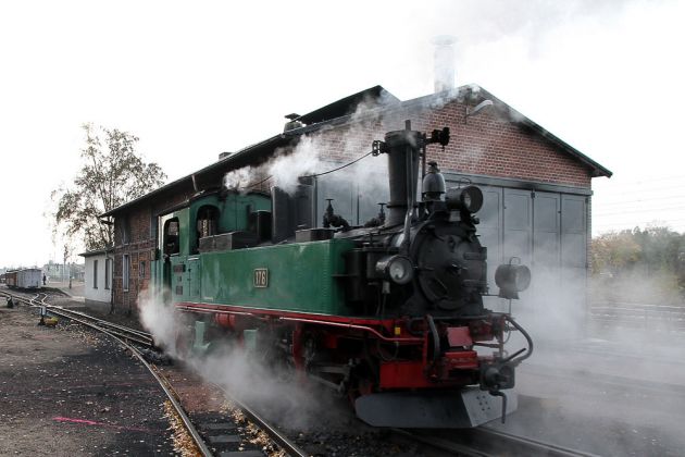 Der Traditionszug der Traditionsbahn Radebeul e. V. - Sächsische IV K Der Traditionszug der Traditionsbahn Radebeul e. V. - Sächsische IV K