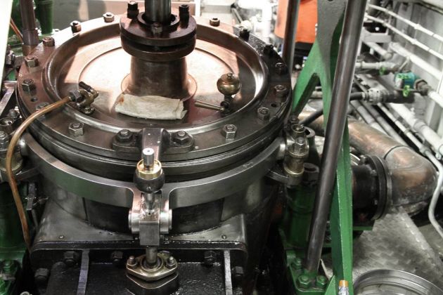 Im Maschinenraum des Personendampfers Pirna Im Maschinenraum des Personendampfers Pirna