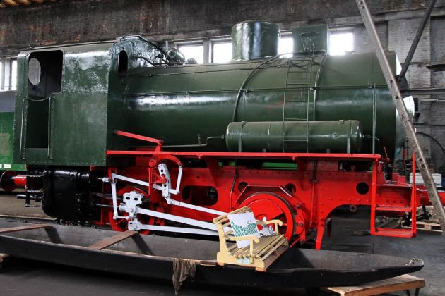Dampfspeicher-Lokomotive im Eisenbahnmuseum Dresden-Altstadt - LKM Nr. 146004 - B-fl - Baujahr 1952 Dampfspeicher-Lokomotive im Eisenbahnmuseum Dresden-Altstadt - LKM Nr. 146004 - B-fl - Baujahr 1952