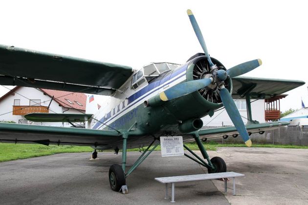 Antonov AN-2, der weltgrößte einmotorige Doppeldecker, produziert in Russland und Polen - Technikmuseum Speyer, Freigelände Antonov AN-2, der weltgrößte einmotorige Doppeldecker, produziert in Russland und Polen - Technikmuseum Speyer, Freigelände
