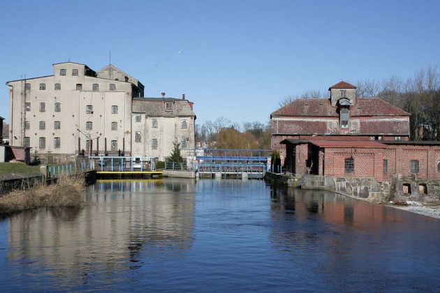 Alte Mühle und Stauwehr an der Rega - Greifenberg in Pommern, dem heutigen Gryfice