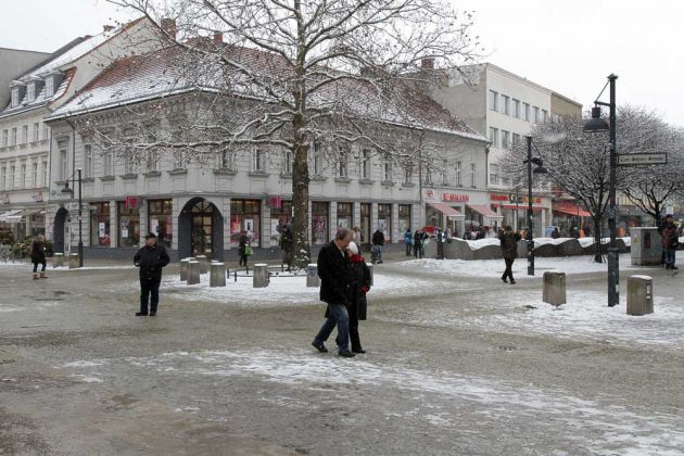 Stadtrundfahrt Berlin - Berlin-Spandau, Marktplatz Stadtrundfahrt Berlin - Berlin-Spandau, Marktplatz