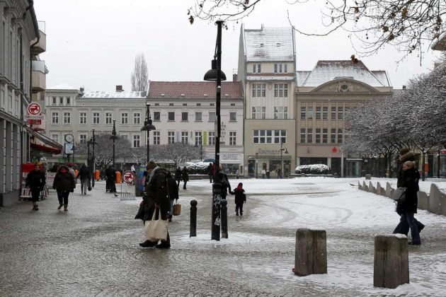 Stadtrundfahrt Berlin - Berlin-Spandau, Marktplatz Stadtrundfahrt Berlin - Berlin-Spandau, Marktplatz
