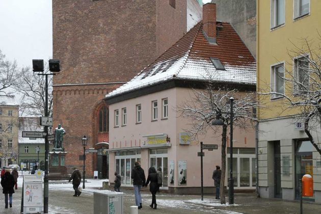 Stadtrundfahrt Berlin - Berlin-Spandau, Reformationsplatz Stadtrundfahrt Berlin - Berlin-Spandau, Reformationsplatz