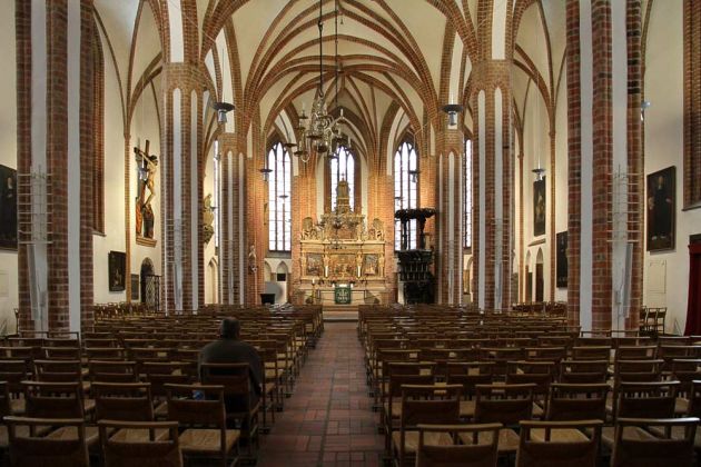 Stadtrundfahrt Berlin - Berlin-Spandau, Evangelische Kirche St. Nikolai Stadtrundfahrt Berlin - Berlin-Spandau, Evangelische Kirche St. Nikolai