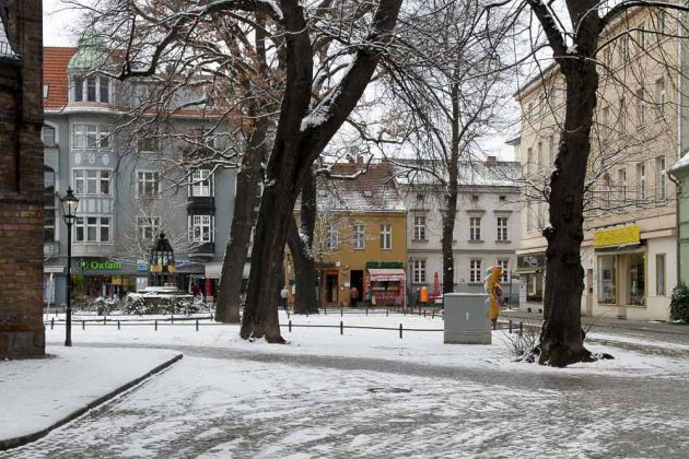 Stadtrundfahrt Berlin - Berlin-Spandau, Reformationsplatz Stadtrundfahrt Berlin - Berlin-Spandau, Reformationsplatz