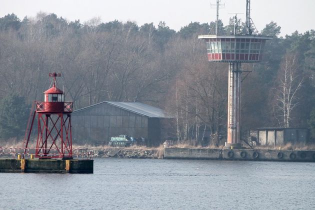 Leuchtfeuer am Fähr-Übergang der Swine - südlich Świnoujście Leuchtfeuer am Fähr-Übergang der Swine - südlich Świnoujście