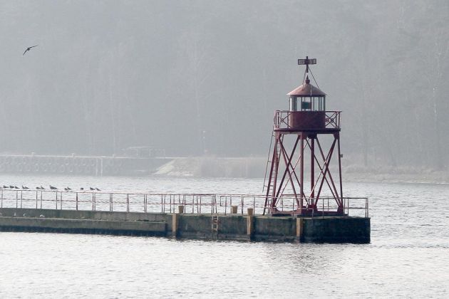 Leuchtfeuer am Fähr-Übergang der Swine - südlich Świnoujście Leuchtfeuer am Fähr-Übergang der Swine - südlich Świnoujście