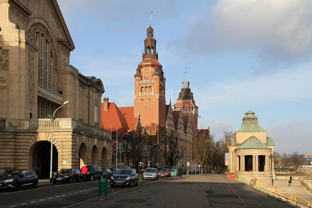 Hakenterrasse mit dem Teatr Współczesny und dem Gebäude der Woiwodschafts-Regierung - Szczecin, Stettin Hakenterrasse mit dem Teatr Współczesny und dem Gebäude der Woiwodschafts-Regierung - Szczecin, Stettin