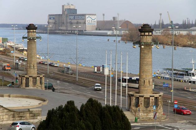 Hakenterrasse mit Oder und Hafen - Szczecin, Stettin Hakenterrasse mit Oder und Hafen - Szczecin, Stettin
