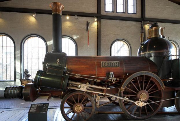 Deutsches Technikmuseum Berlin - die Borsig-Lok 'Beuth', Baujahr 1842 - ein Nachbau von 1912 Deutsches Technikmuseum Berlin - die Borsig-Lok 'Beuth', Baujahr 1842 - ein Nachbau von 1912