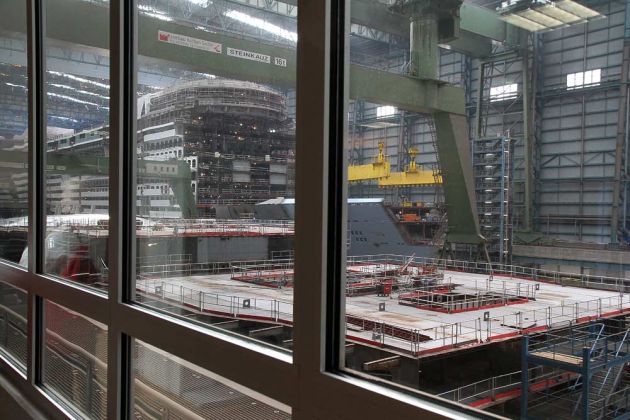 Besichtigung der Meyer-Werft in Papenburg Besichtigung der Meyer-Werft in Papenburg