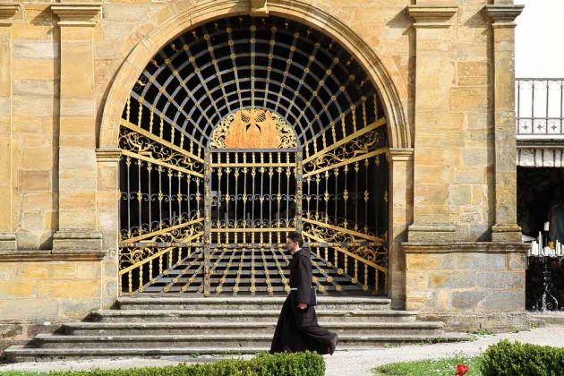 Portal des Franziskaner Klosters in Gößweinstein - Fränkische Schweiz Portal des Franziskaner Klosters in Gößweinstein - Fränkische Schweiz