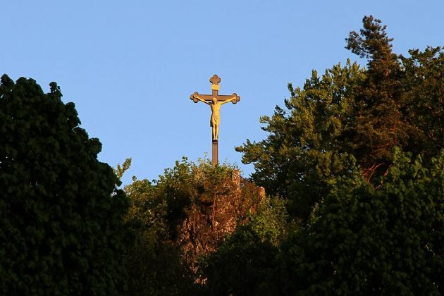 Gößweinstein, der Kreuzberg mit Hochkreuz - Fränkische Schweiz Gößweinstein, der Kreuzberg mit Hochkreuz - Fränkische Schweiz
