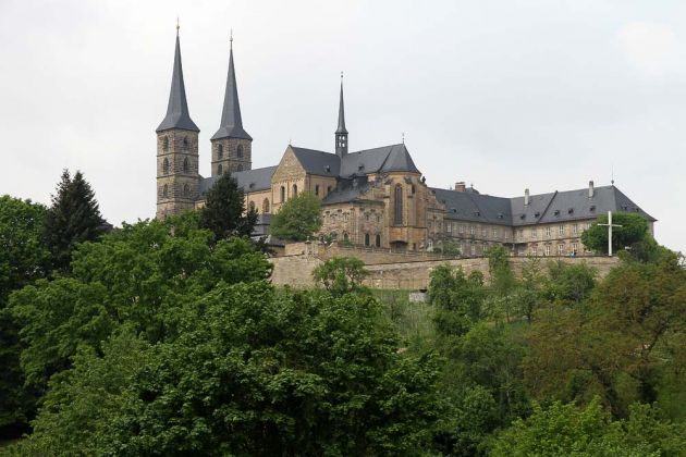 Bamberg in Oberfranken - St. Michael, die ehemalige Benediktinerabtei mit der Klosterkirche auf dem Michaelsberg Bamberg in Oberfranken - St. Michael, die ehemalige Benediktinerabtei mit der Klosterkirche auf dem Michaelsberg