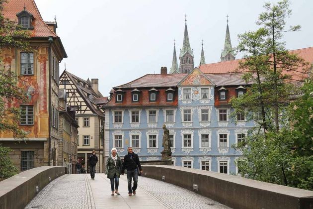 Bamberg in Oberfranken - Die Untere Brücke verbindet die Stadtteile Bergstadt und Inselstadt Bamberg in Oberfranken - Die Untere Brücke verbindet die Stadtteile Bergstadt und Inselstadt