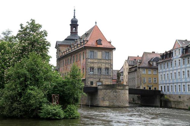 Bamberg in Oberfranken - das Alte Insel-Rathaus inmitten der Regnitz Bamberg in Oberfranken - das Alte Insel-Rathaus inmitten der Regnitz