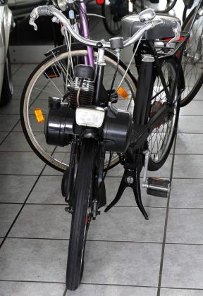 Deutsches Fahrzeugmuseum Fichtelberg - Velo-Solex 3800, Frankreich - 49 ccm, 0,55 PS Deutsches Fahrzeugmuseum Fichtelberg - Velo-Solex 3800, Frankreich - 49 ccm, 0,55 PS