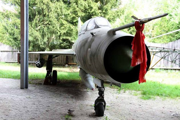 Deutsches Fahrzeugmuseum Fichtelberg - SU-22 M - Suchoi, UdSSR - ein Jagdbomber der NVA Deutsches Fahrzeugmuseum Fichtelberg - SU-22 M - Suchoi, UdSSR - ein Jagdbomber der NVA