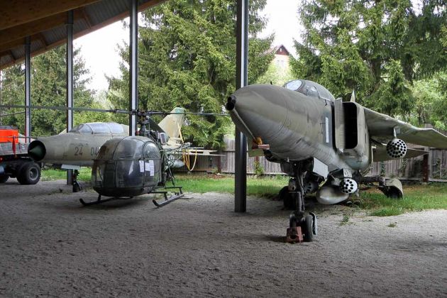 Museum Fichtelberg - Flugzeuge im Aussengelände